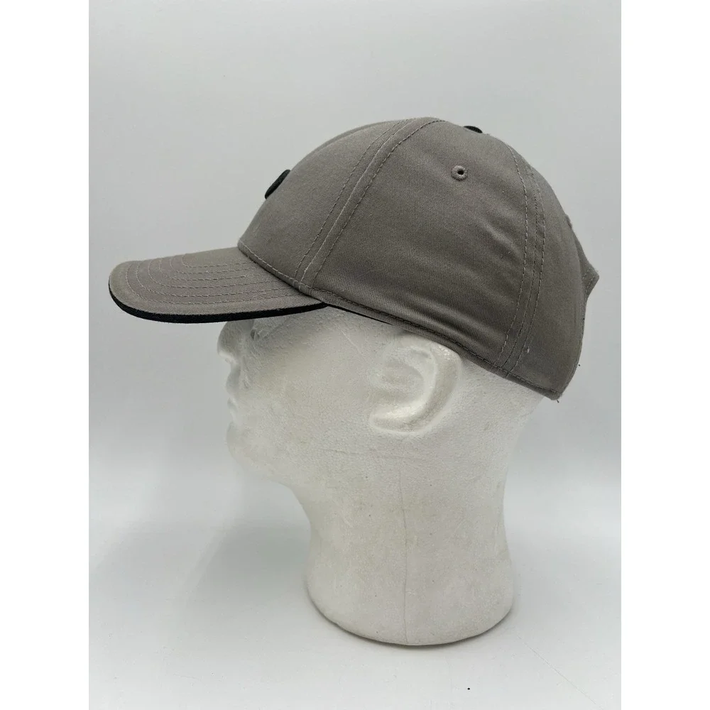 Oakley Gray Black Ellipse Logo Snapback Baseball‎ Cap Hat One Size Adjustable